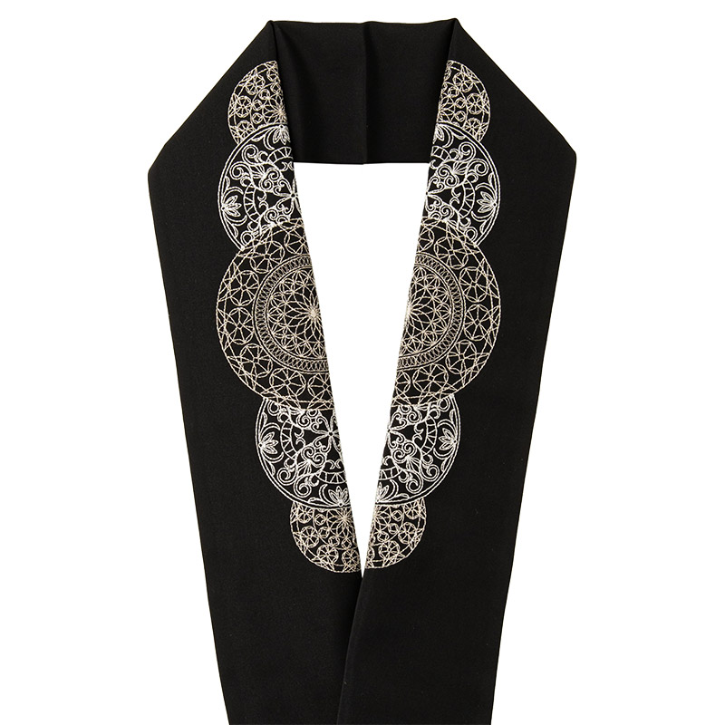 刺繍衿 ポリ 黒 レース風刺繍丸形 銀