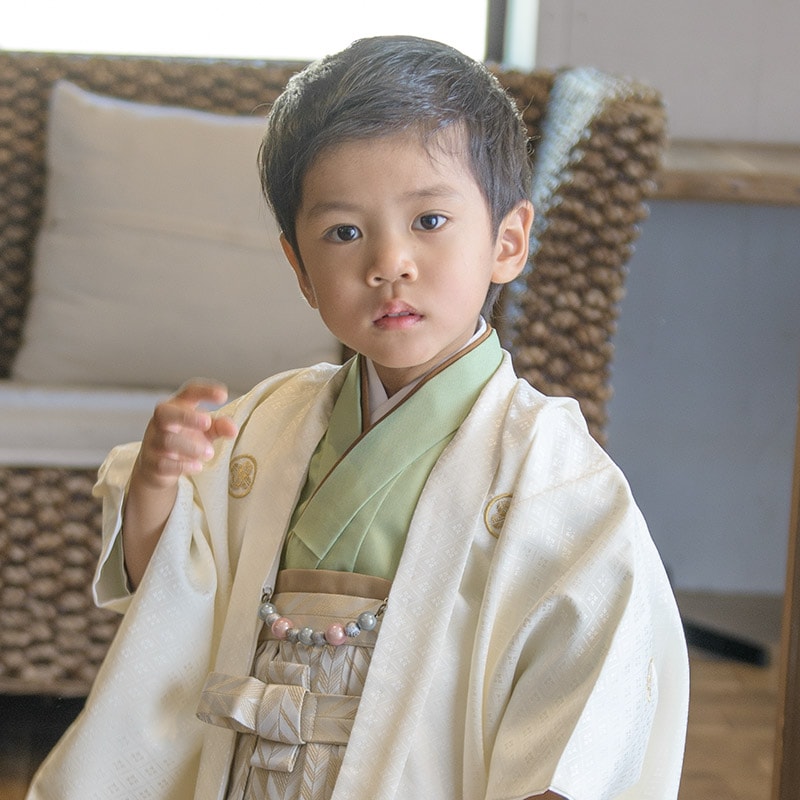 男の子羽織袴セット オフ白・抹茶 2才 45cm 中国製