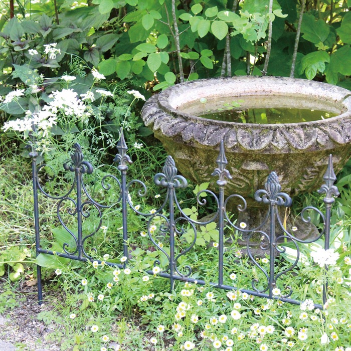 フェンス 屋外 花壇 アイアンフェンス ガーデンフェンス おしゃれ ブリティッシュフェンス ブラック ロング 幅85 奥行2 高さ56cm 埋込部cm 12台1セット単位 ガーデニングフェンス ガーデニングオブジェ 柵 園芸フェンス 花壇フェンス 庭造り ガーデニング