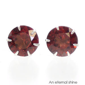ピアス 一粒 ガーネット 4mm 1月誕生石 k18 18金 スタッド セカンド レディース ジュエリー アクセサリー プレゼント ギフト 人気