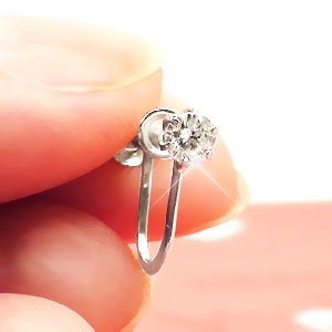 PT900ダイヤイヤリング0.3カラット PT900 計0.3ctダイヤモンド ヘイロー ピアス – anybelle