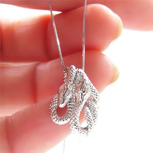 蛇 へび スネーク ネックレス ペンダント ダイヤモンド 0.02ct