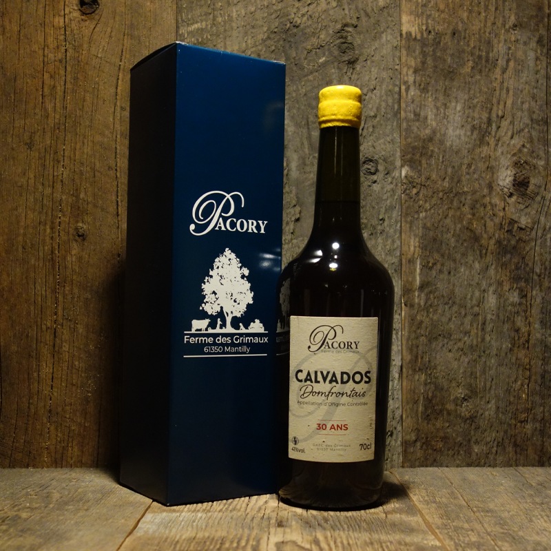 古酒 未開栓 超希少品 箱付カルヴァドス カルバドス 30年40% ブランデー 古酒 未開栓 超希少品 箱付カルヴァドス カルバドス 30年40% ブランデー