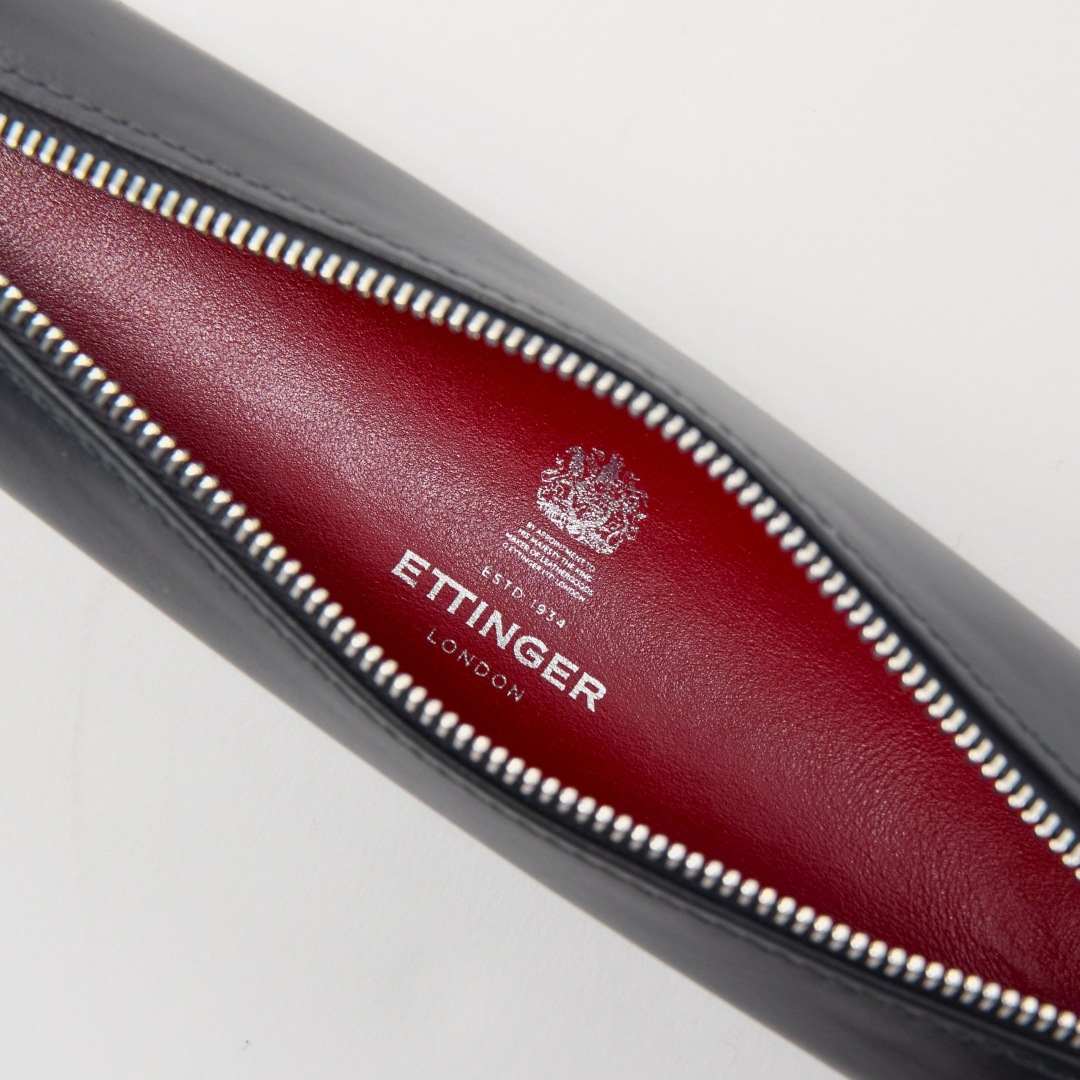 ��ST��ZIP PEN CASE