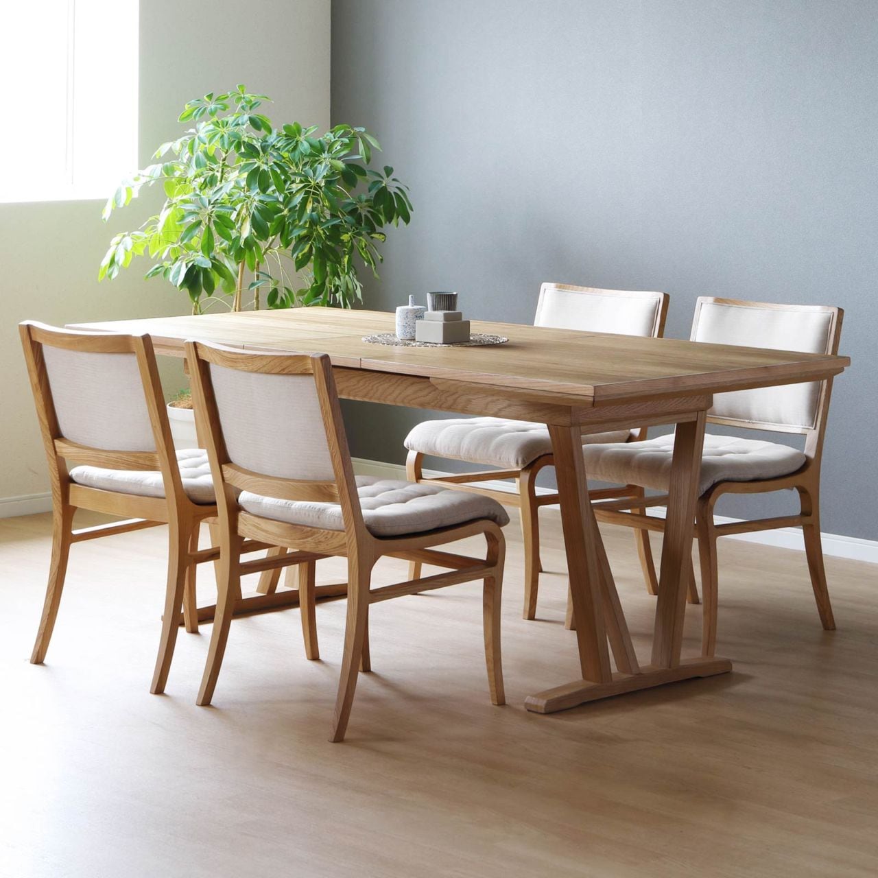 ［幅140-180］ 伸長式 4人-8人用 ダイニングテーブルの商品画像