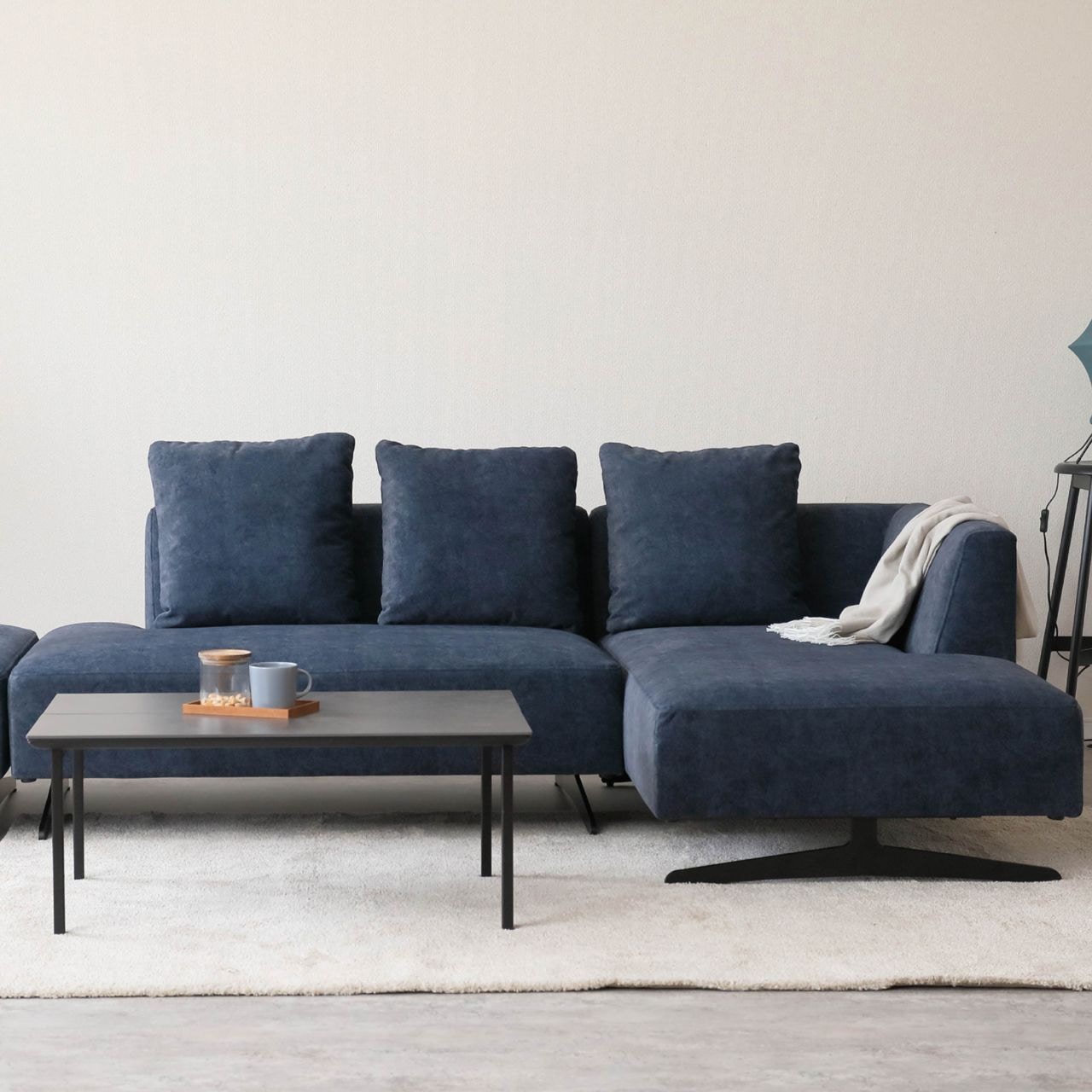 幅213］ アシェント ｜ カウチソファ 三人掛け アイアン脚 L字 ソファ