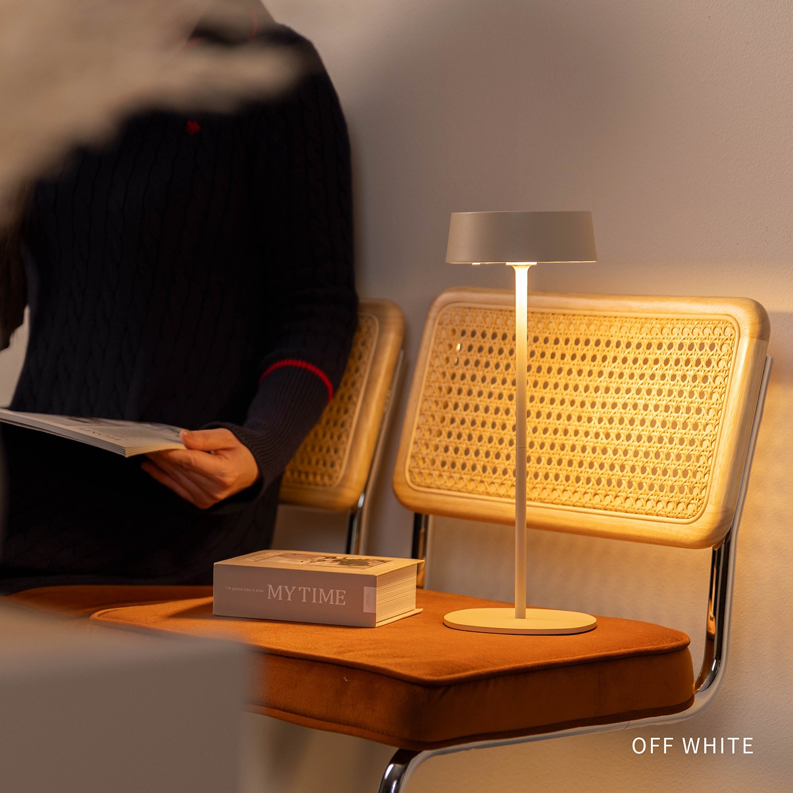 タヴィ 02 ｜ 無段階調光 コードレス USB充電 IP54 LED デスクランプ 照明 画像18