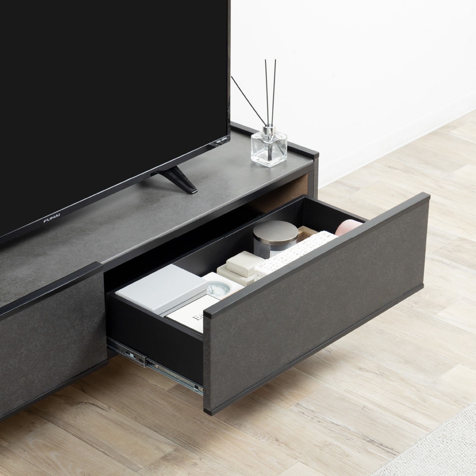 ［幅144］ メルボルン ｜ セラミック 脚付き テレビ台 ローボード