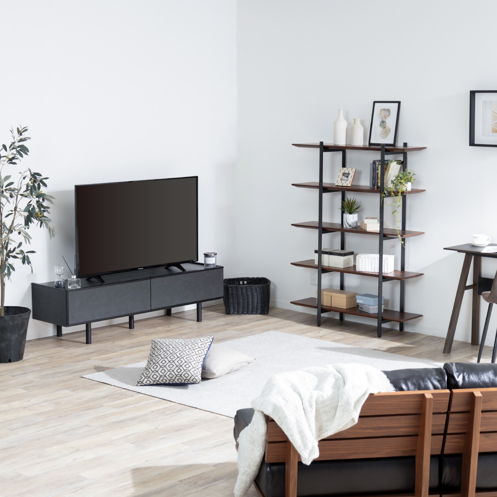 幅144］ メルボルン ｜ セラミック 脚付き テレビ台 ローボード