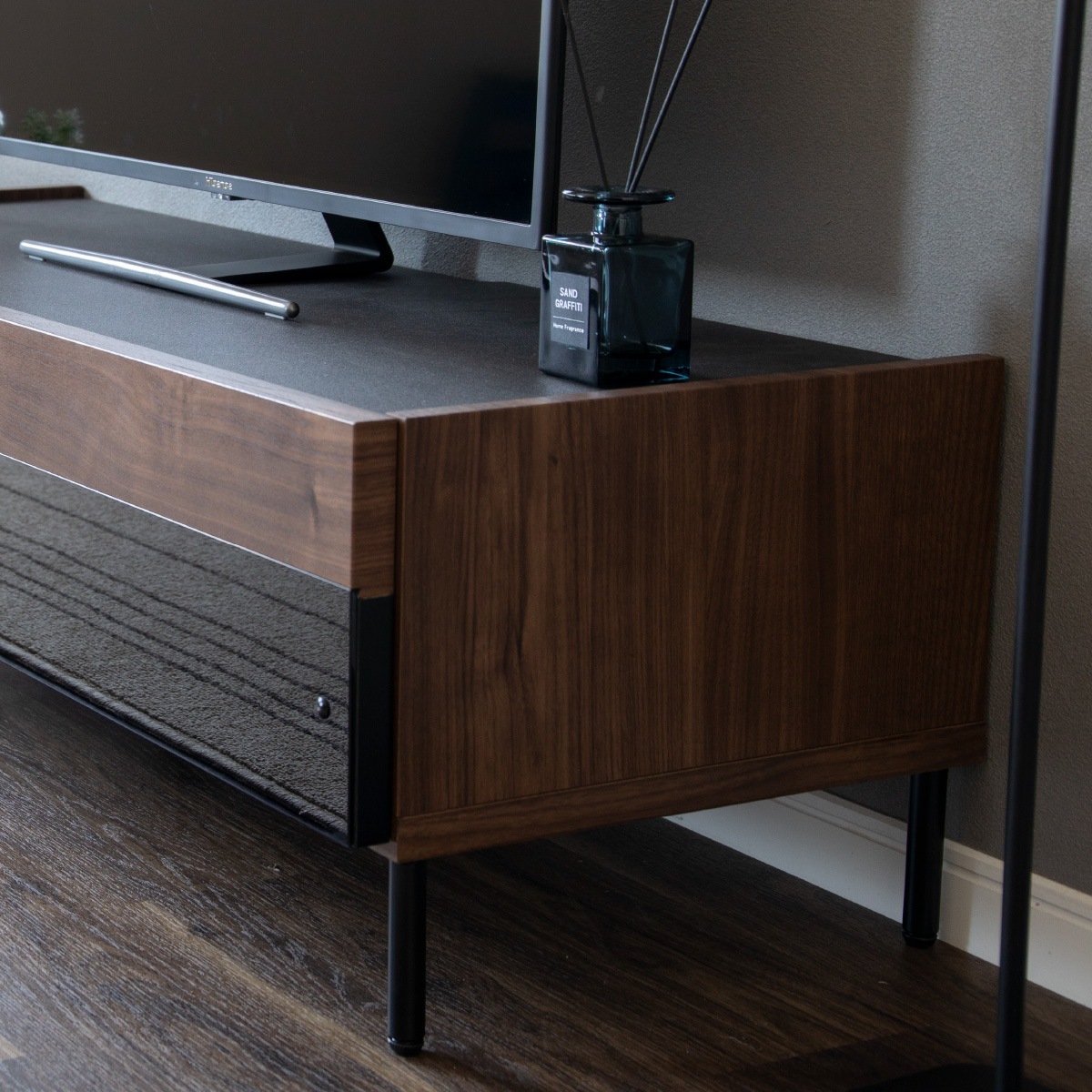 ［幅150］ ファリーニ ｜ 脚付き テレビ台 ローボード 【在庫限り品】