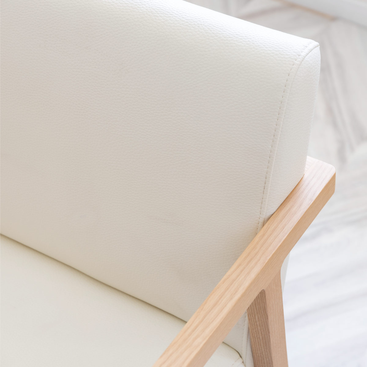 ［幅57/座面高44］回転チェア 肘付き ダイニングチェア PVCレザー