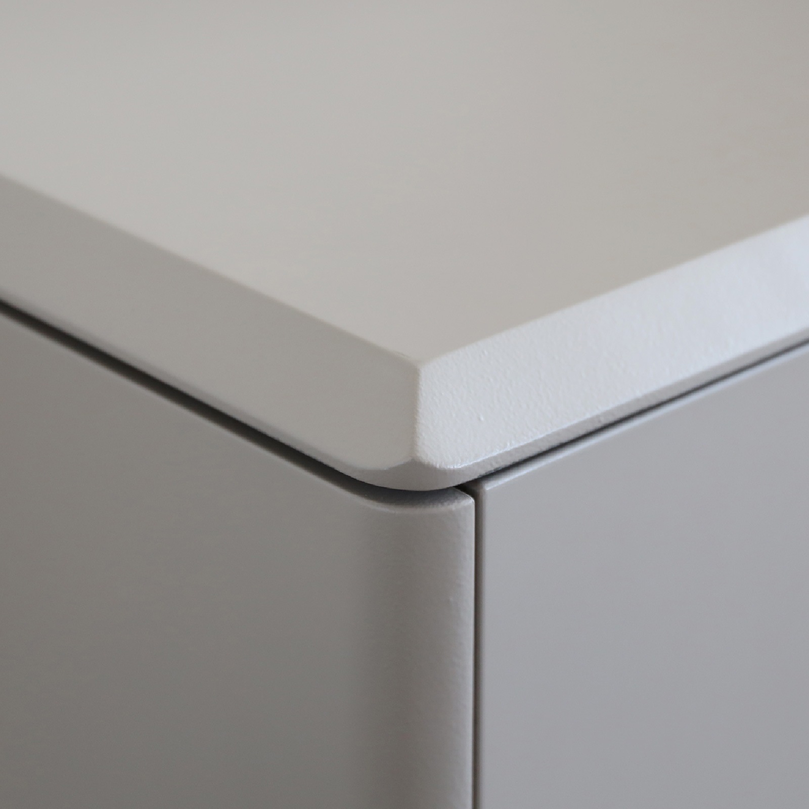 ［幅150］ アグル ｜  塩ビシート サイドボード ニュアンスカラー アイアン