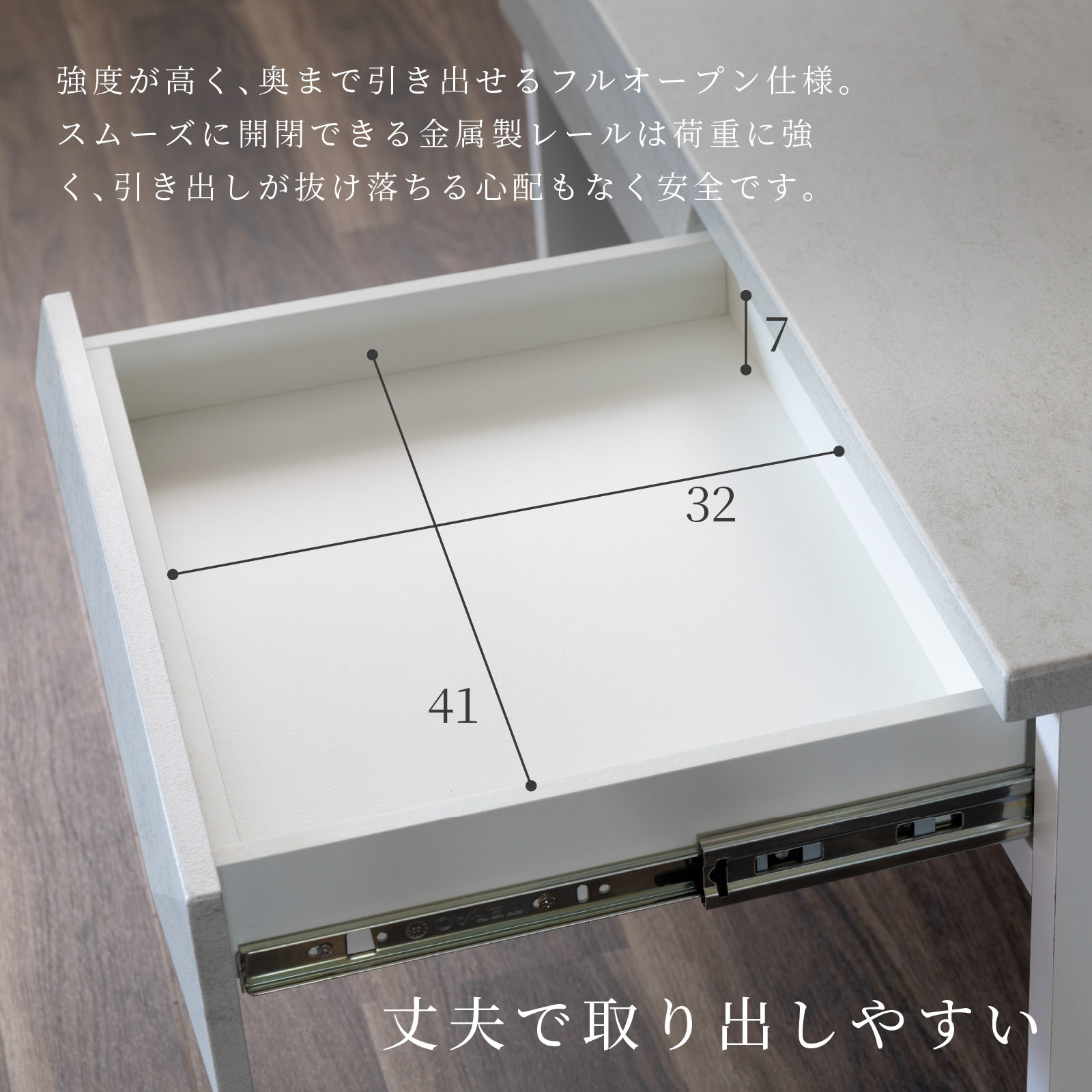 グレーインテリアがシックに決まる！おしゃれな収納付きセンターテーブル