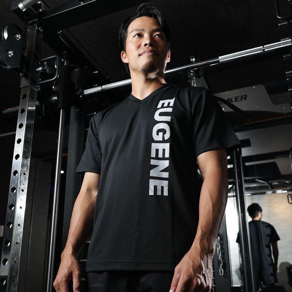 【EUGENE】スムースドライ Tシャツ ■バーティカルロゴ（Vネック）