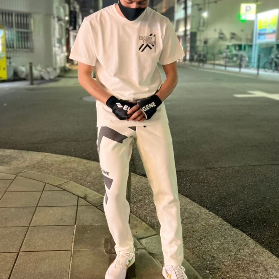 【EUGENE】反射板ロゴ　コットンTシャツ