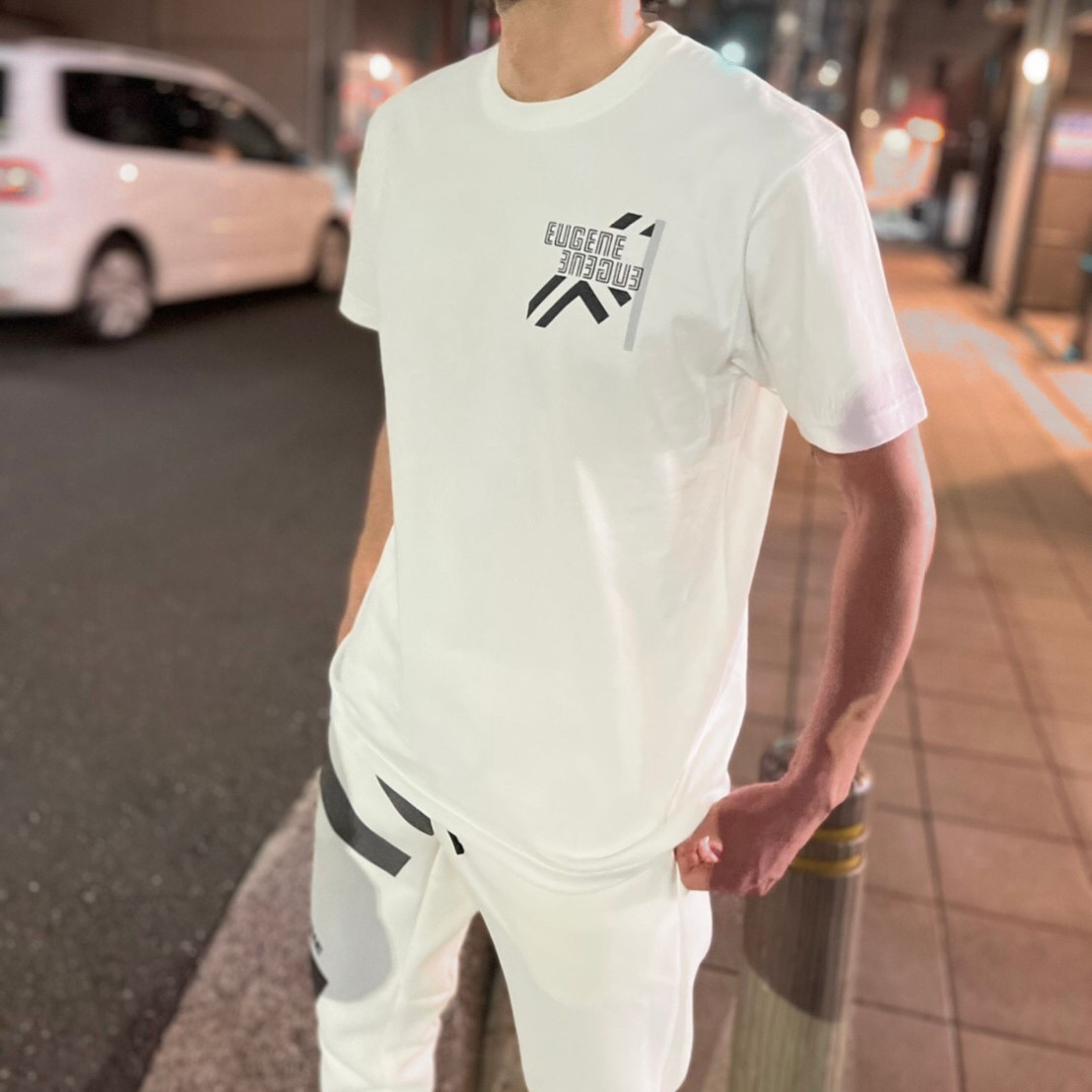 【EUGENE】反射板ロゴ　コットンTシャツ