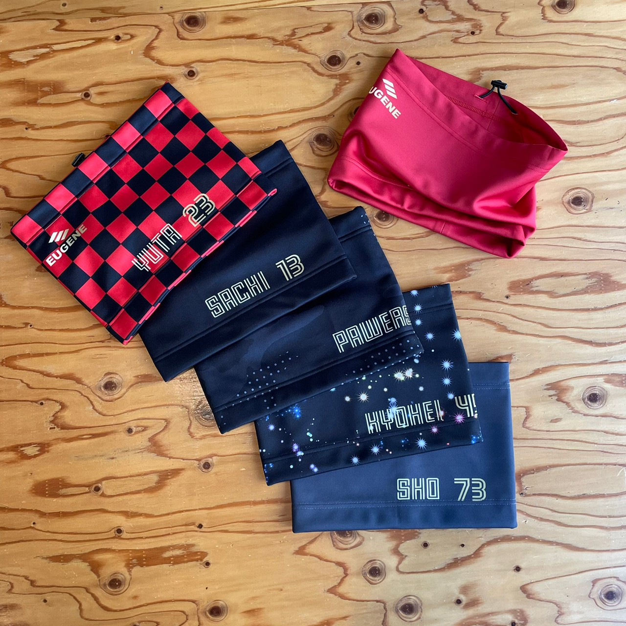 【ナンバー&テキスト変更可能】EUGENEオリジナルネックウォーマー テクニカル柄 裏ボアあり