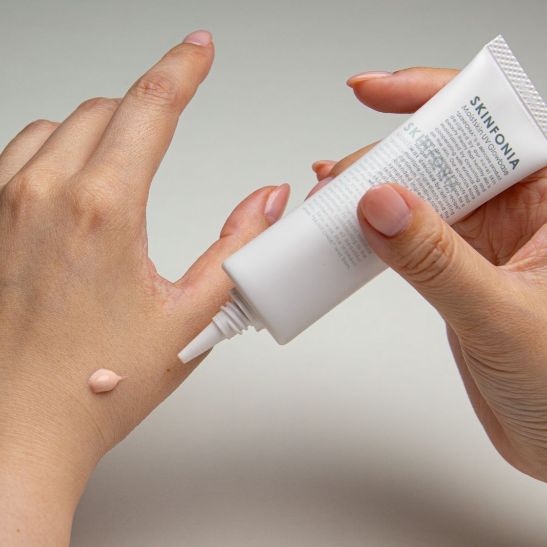 SKINFONIA モイストスキン UVグロウベース ＜日焼け止め乳液/化粧下地＞ 30g