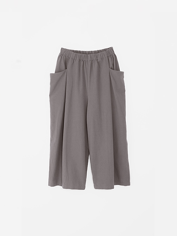 evameva (エヴァムエヴァ) cotton cropped pants / コットン