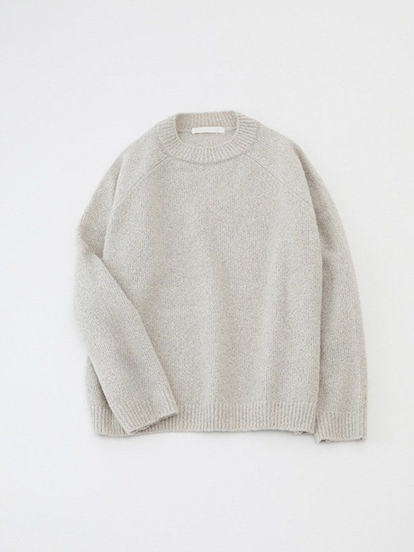 boucle yarn raglan pullover