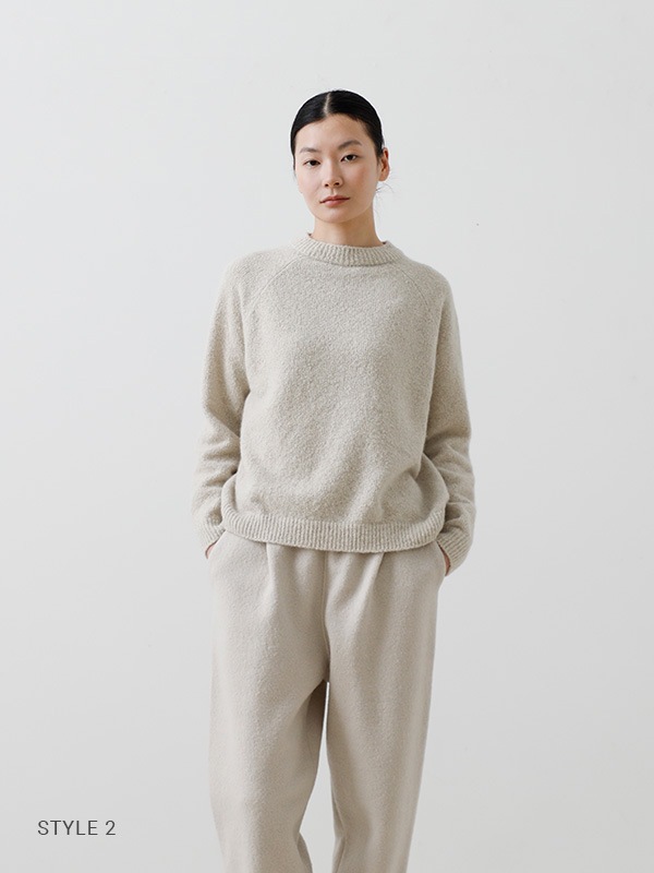 boucle yarn raglan pullover