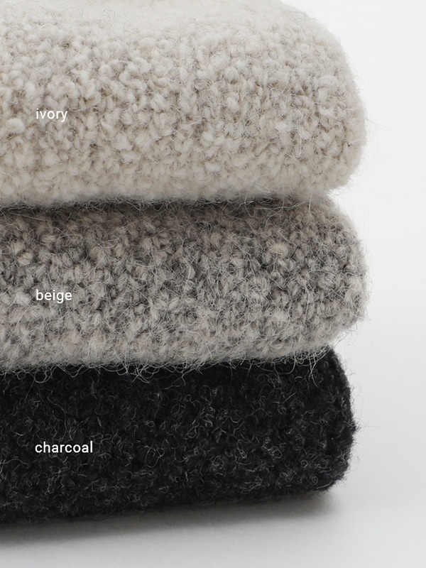 boucle yarn raglan pullover