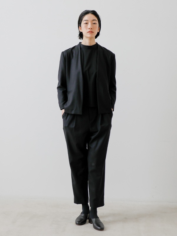black tuck pants