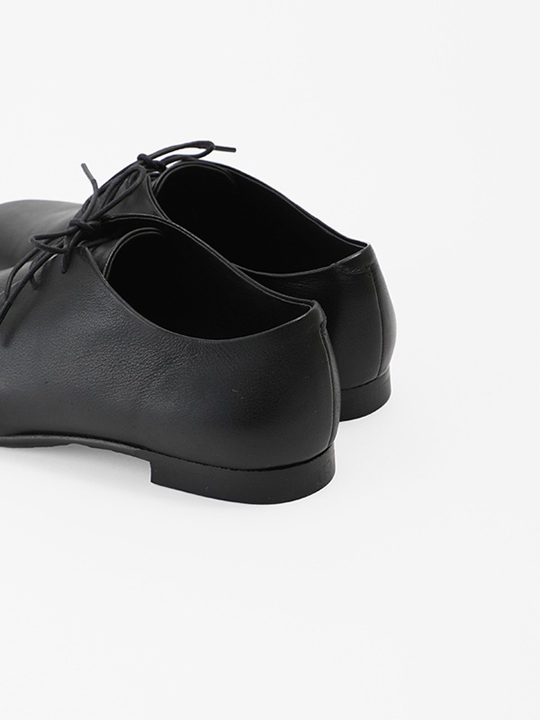 leather lace up shoes