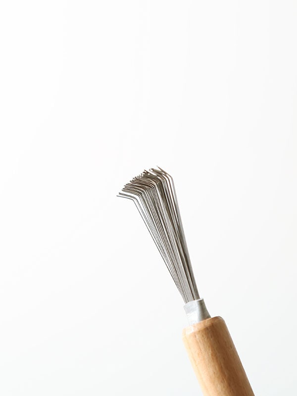 knit brush -for pilling removal