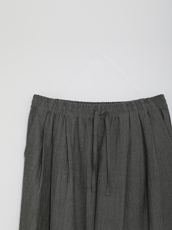 wool tuck wide pants
