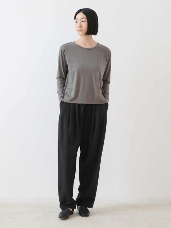 wool tuck wide pants
