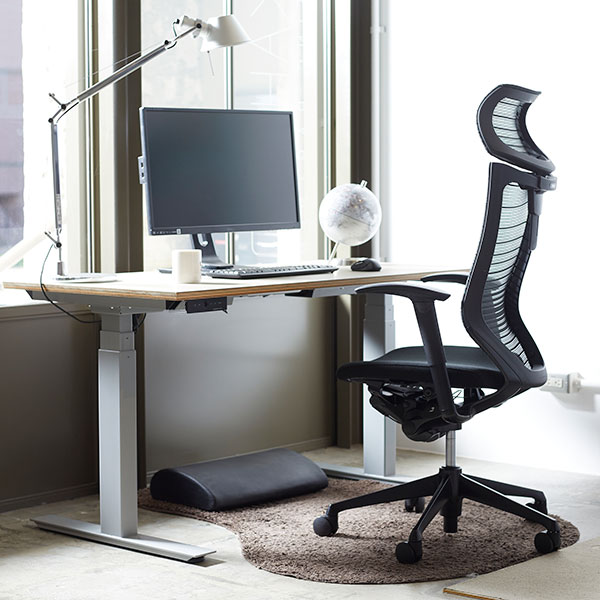 couponコード適用済価格【当店在庫商品】《特注仕様》オカムラ バロン / グラデーションメッシュ / 座面：クッション / 可動ヘッド