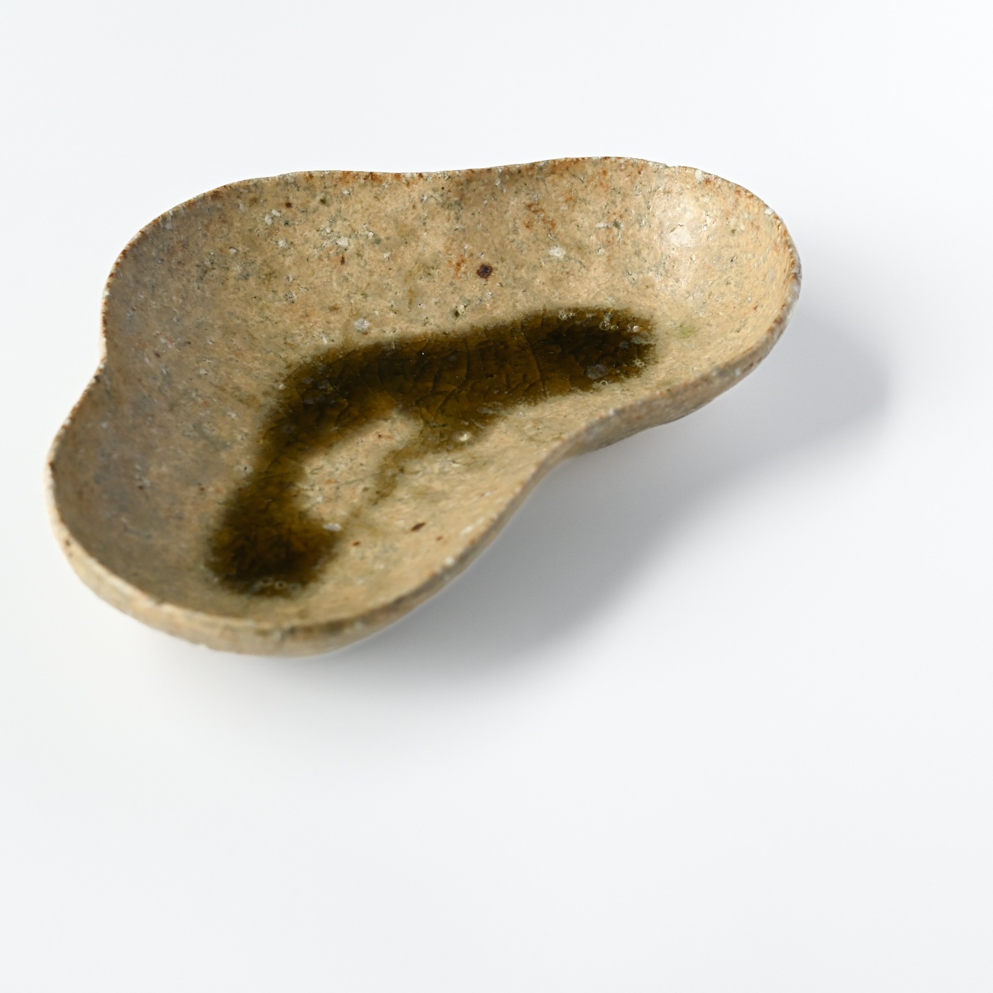 【新品未使用】【入手困難】安達健　茶灰釉　舟形鉢　2点セット 再入荷／【安達 健】茶灰釉 六寸舟形鉢 2025 – クラシコサエル