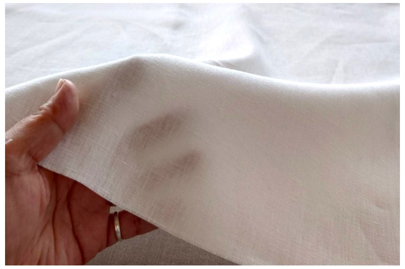 リネンキャンバス　ソフト風合い