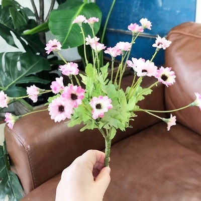 道端に咲く小花（ピンク）