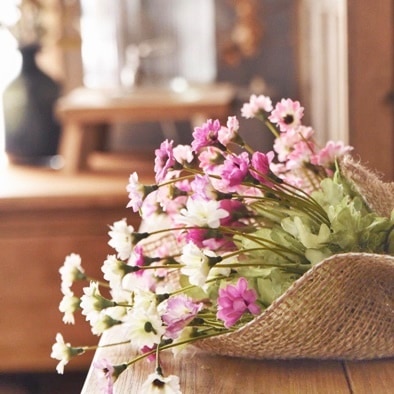 道端に咲く小花ブーケ（ピンク）