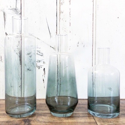 ブルーグラデのガラス瓶（高さ25㎝）