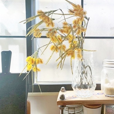 ダイヤ柄のガラス瓶(高さ20cm)