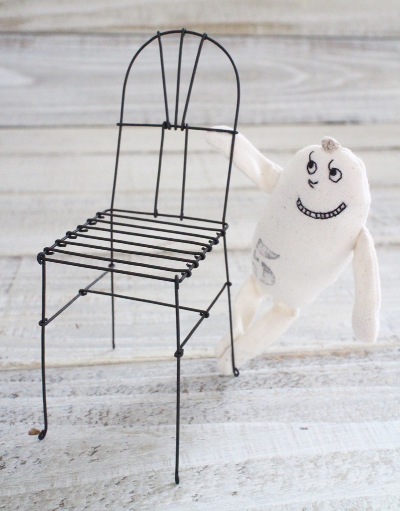 ワイヤーオブジェ(いすB)