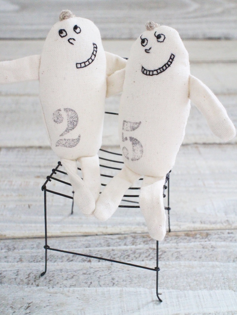 ワイヤーオブジェ(いすD)