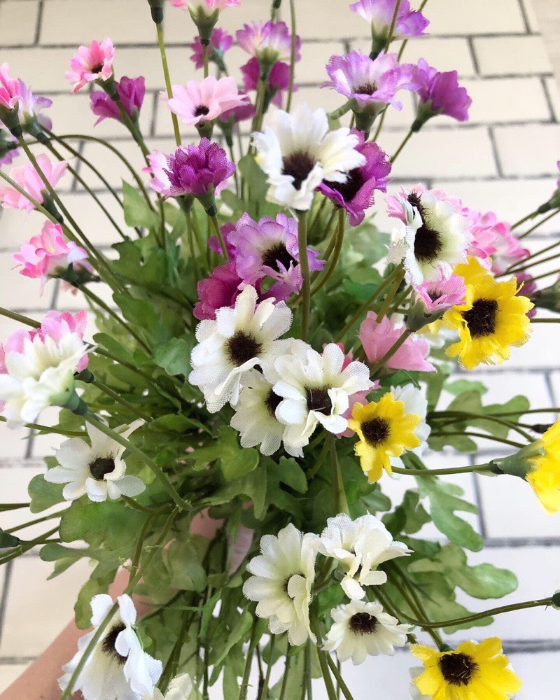 道端に咲く小花（パープル）