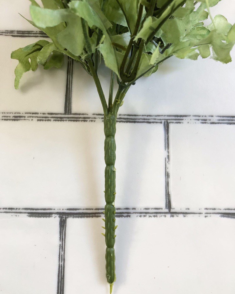 道端に咲く小花（パープル）