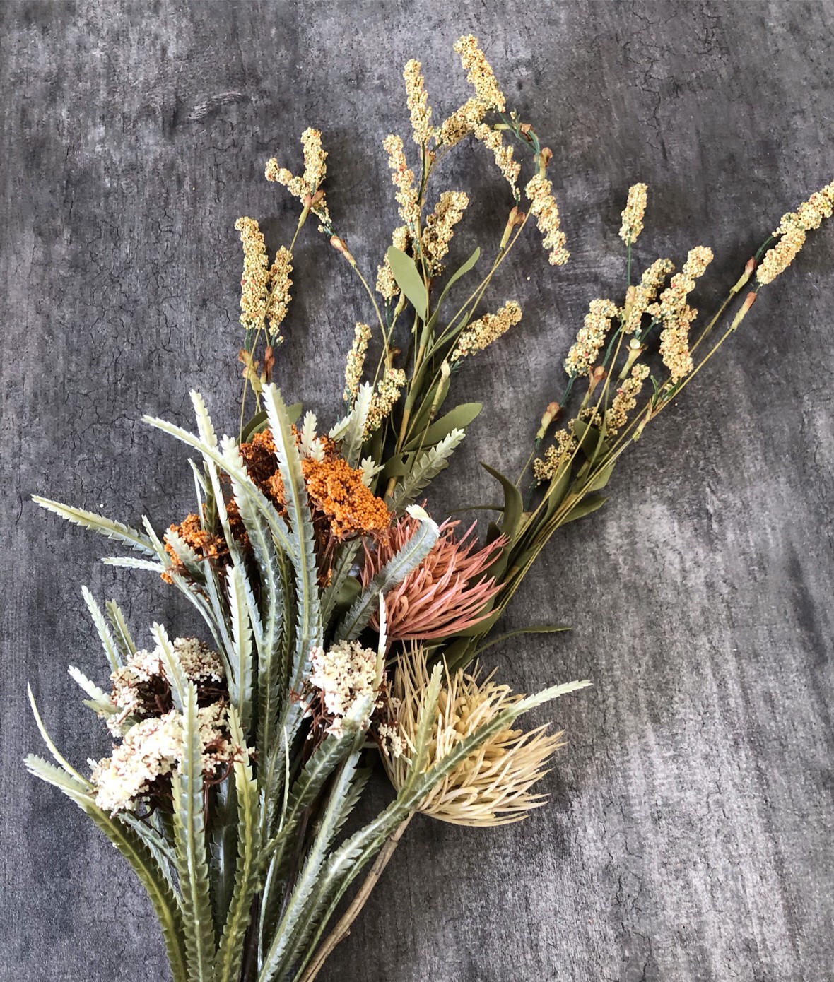 ゲジゲジ葉っぱのお花（ホワイト）