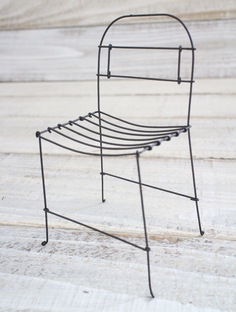 ワイヤーオブジェ(いすD)