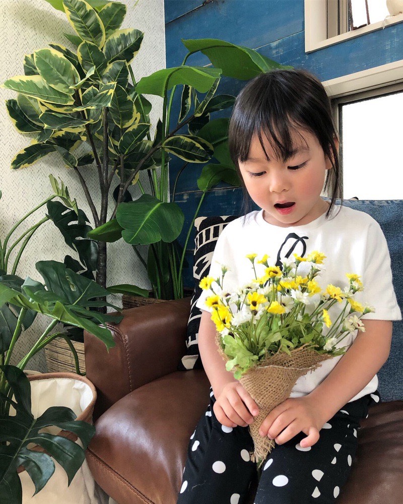 道端に咲く小花ブーケ（イエロー）