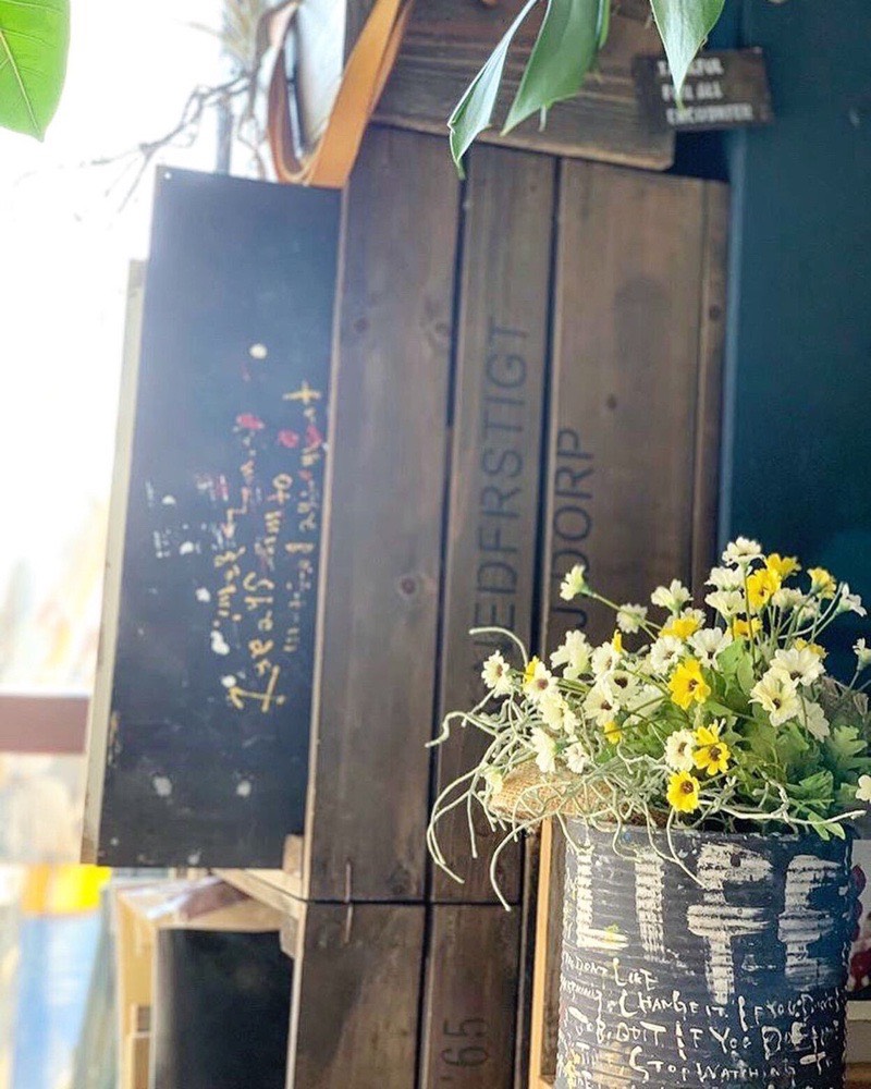 道端に咲く小花ブーケ（イエロー）