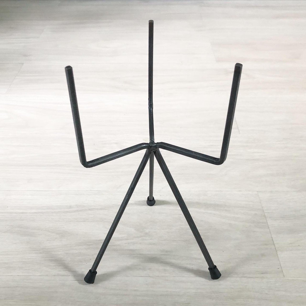 鉢スタンド(幅17.5cm/高さ25cm)