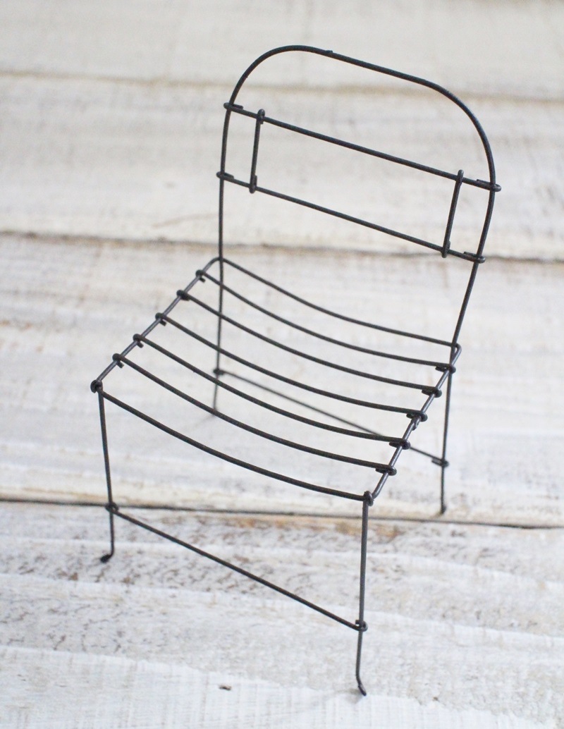 ワイヤーオブジェ(いすD)