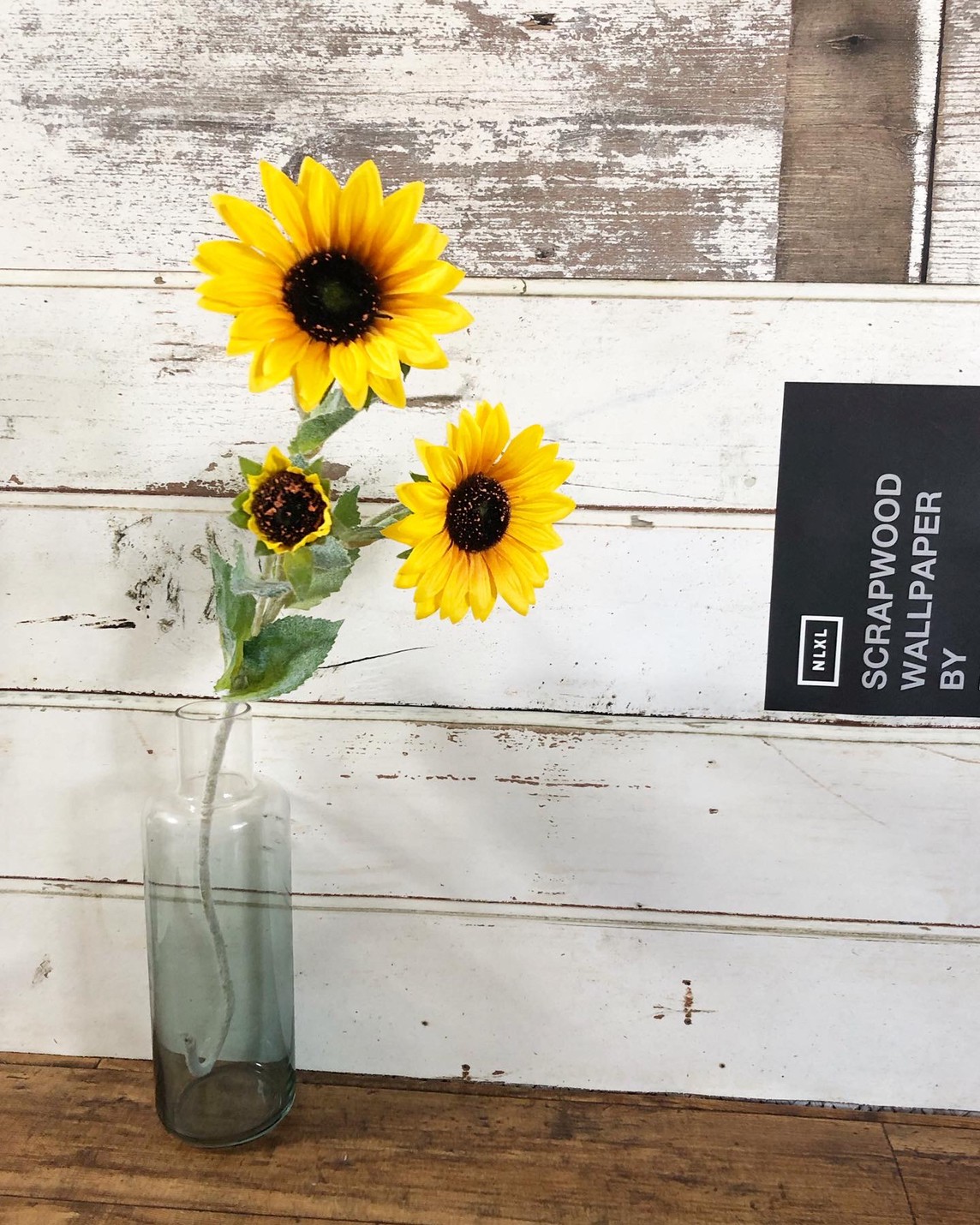 ブルーグラデのガラス瓶（高さ25㎝）