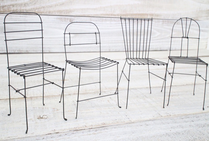 ワイヤーオブジェ(いすD)